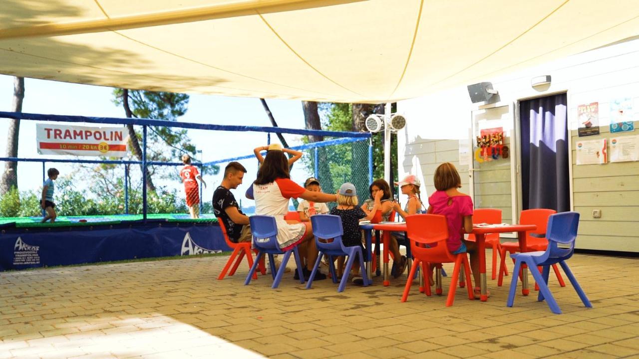 Easyatent Mobile Home Zelena Laguna Mugeba Buitenkant foto